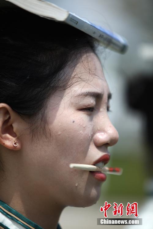 8x8x多重含义数学科技文化中应用 示例图 - 说明文字