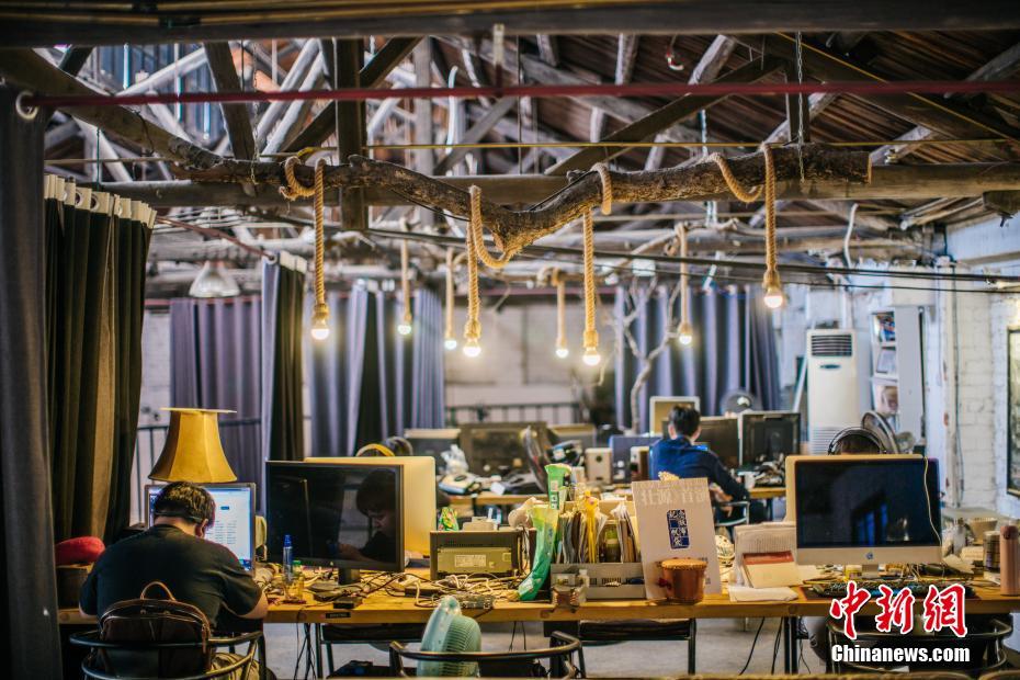 国产av电影精品区一二三区日韩av免费收看 示例图 - 说明文字