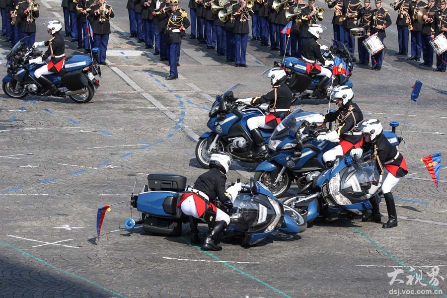 后座小孩带妈妈去姥姥家电子书(姀锡)小说在线全文阅读 示例图 - 说明文字