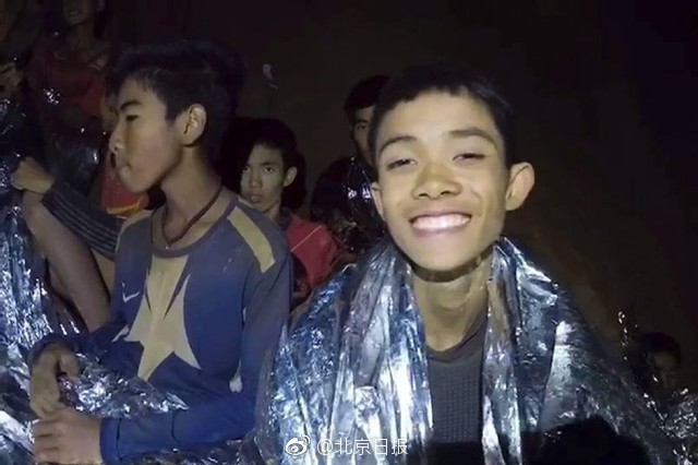 从指尖传出的认真的热情樱花动漫在线播放 示例图 - 说明文字