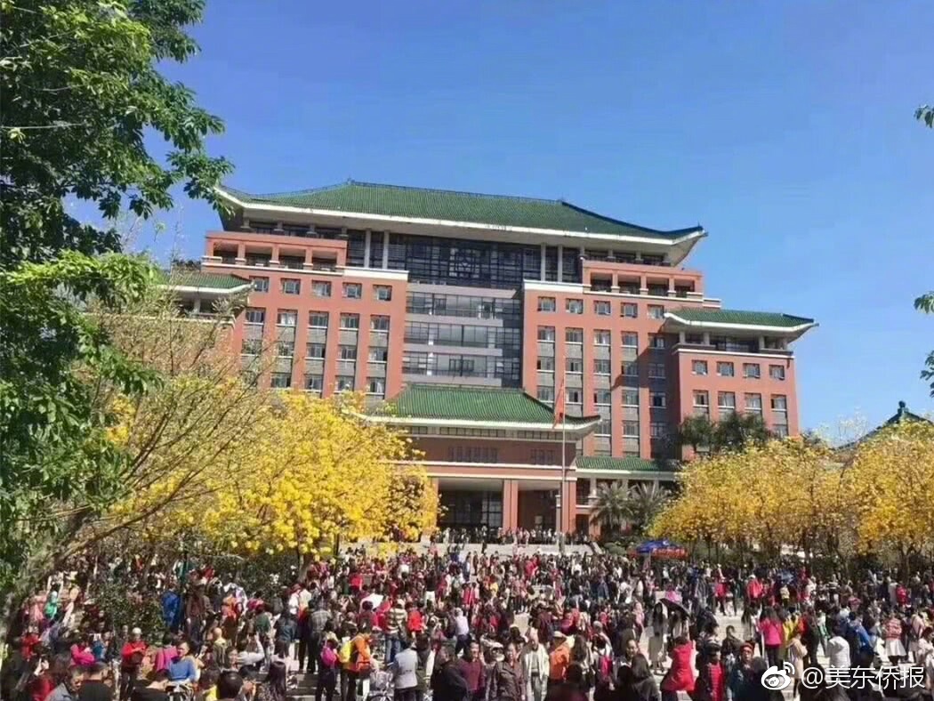 在我眉心中藏着一个独特的世界 示例图 - 说明文字