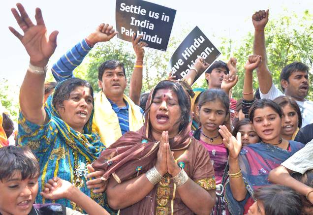 惊人色骚妇公共场合大胆视频曝光 示例图 - 说明文字