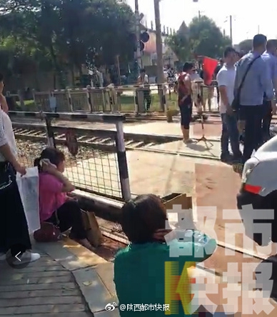 s货大声点c，懒烂你的b，电影高清在线观看 示例图 - 说明文字