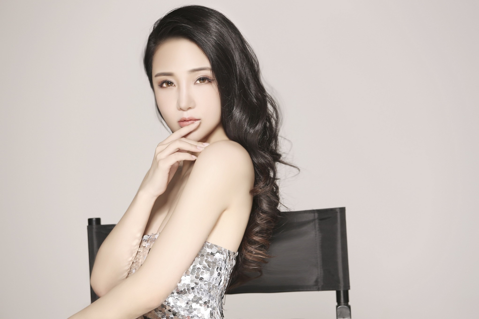 在城市乡村间 gary农民工的奋斗故事 示例图 - 说明文字