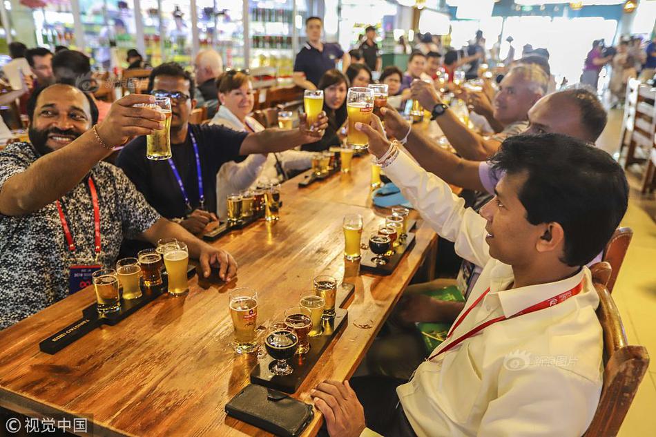 女警花闺房处女学习新技能准备晋升 示例图 - 说明文字