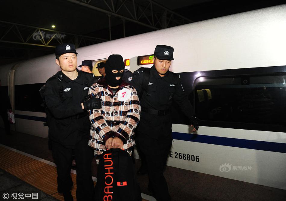 尝心蜜迈开腿尝尝你的草莓 示例图 - 说明文字