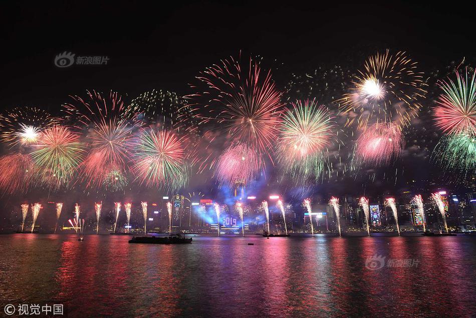 保罗芭芭拉1980年合作-斯顿手颠覆传统流行文化 示例图 - 说明文字