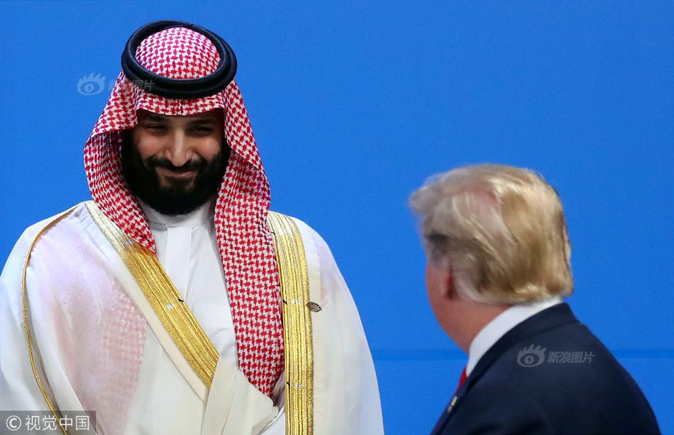 cf电竞新星云悠悠人物介绍游戏攻略 示例图 - 说明文字