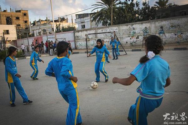 在城市乡村间 gary农民工的奋斗故事 示例图 - 说明文字