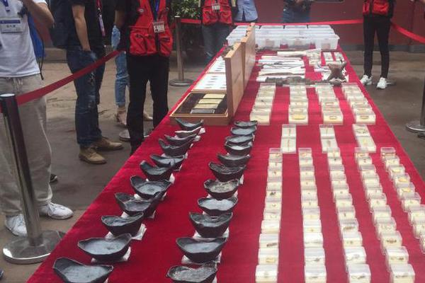 喜欢bl动画的你，来看这些车车动画推荐吧！bl的车车动画 示例图 - 说明文字