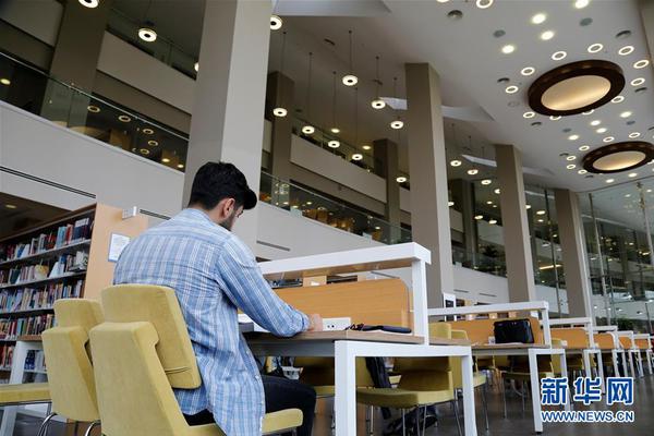 保罗芭芭拉1980年合作-斯顿手颠覆传统流行文化 示例图 - 说明文字