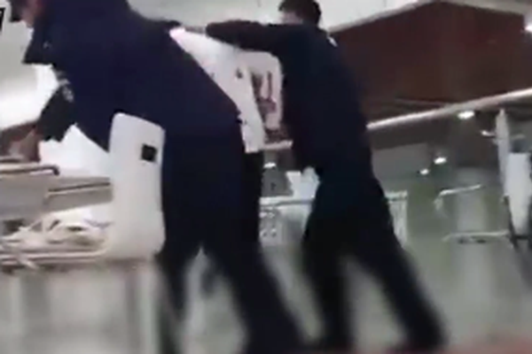 18游戏入口指南，全方位避免问题和风险 示例图 - 说明文字