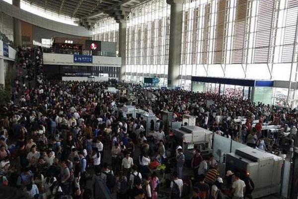 在城市乡村间 gary农民工的奋斗故事 示例图 - 说明文字