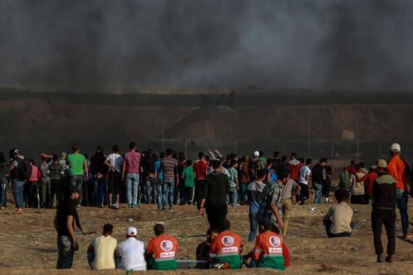 惊人色骚妇公共场合大胆视频曝光 示例图 - 说明文字