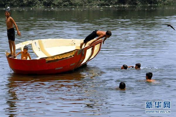 8x8x多重含义数学科技文化中应用 示例图 - 说明文字