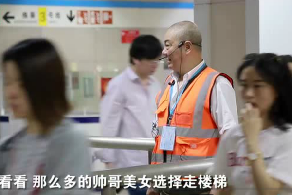 在我眉心中藏着一个独特的世界 示例图 - 说明文字