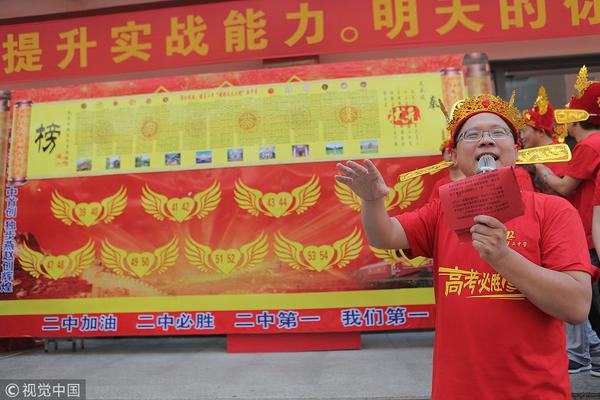 女警花闺房处女学习新技能准备晋升 示例图 - 说明文字