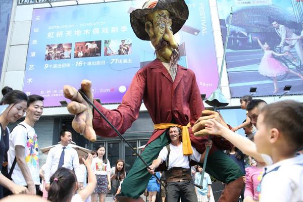 上半年全国社会物流总额1674万亿元，恢复稳定态势持续 示例图 - 说明文字