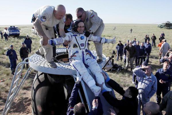 上位勾引h师生出轨兔子爱吃草新章节-上位勾引 示例图 - 说明文字