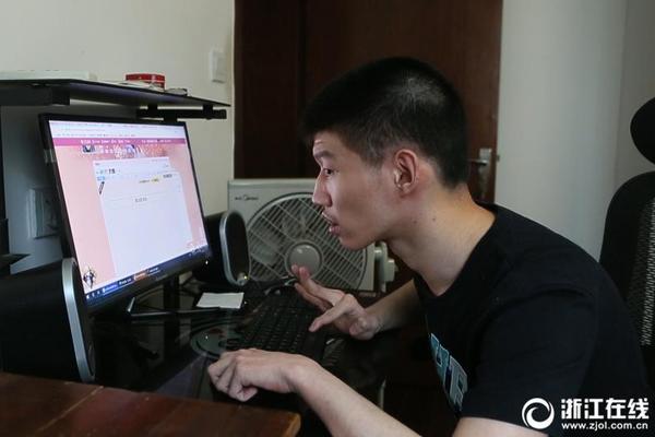 26uuu偷拍亚洲欧洲综合精彩镜头 示例图 - 说明文字