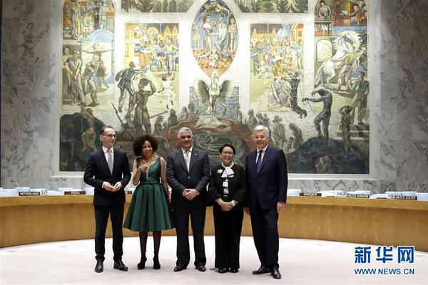 26uuu偷拍亚洲欧洲综合精彩镜头 示例图 - 说明文字