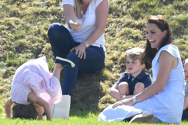 [ssis-899]山手梨惊艳演绎 仰天长啸美若天仙! 示例图 - 说明文字