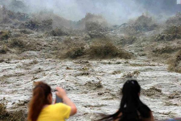 你下水好多下水道高清免费在线观看 示例图 - 说明文字