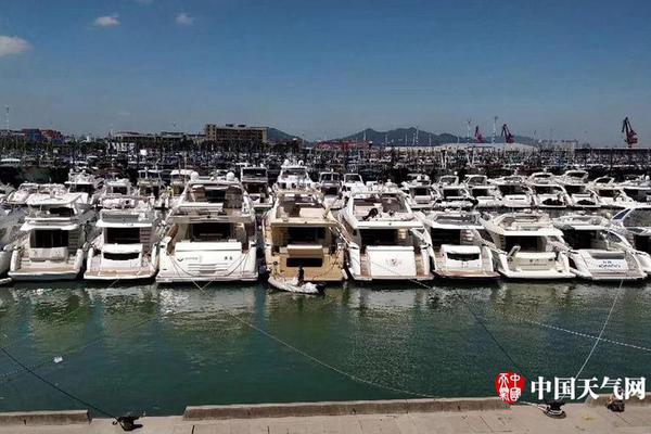 cf电竞新星云悠悠人物介绍游戏攻略 示例图 - 说明文字