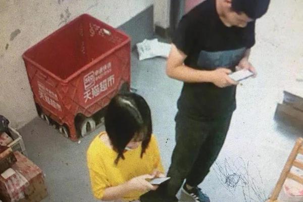 尽情在房间里玩耍游戏冷狐版下载-2021最新冷狐游戏下载链接 示例图 - 说明文字