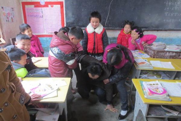 保罗芭芭拉1980年合作-斯顿手颠覆传统流行文化 示例图 - 说明文字