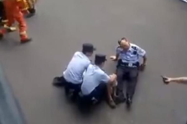 保罗芭芭拉1980年合作-斯顿手颠覆传统流行文化 示例图 - 说明文字