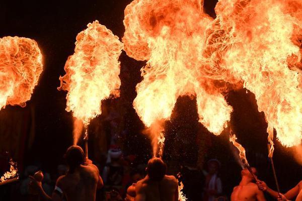 双女车车高清资源在线观看视 示例图 - 说明文字