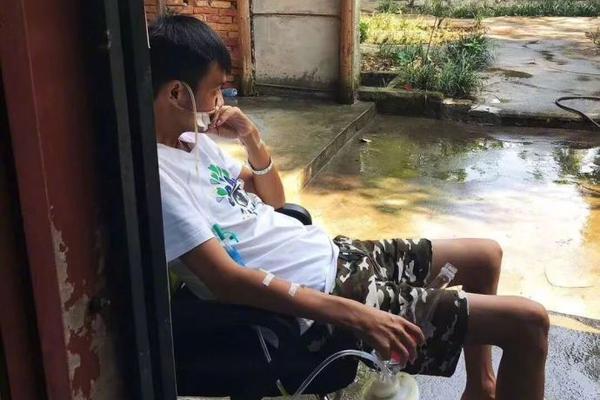 在城市乡村间 gary农民工的奋斗故事 示例图 - 说明文字