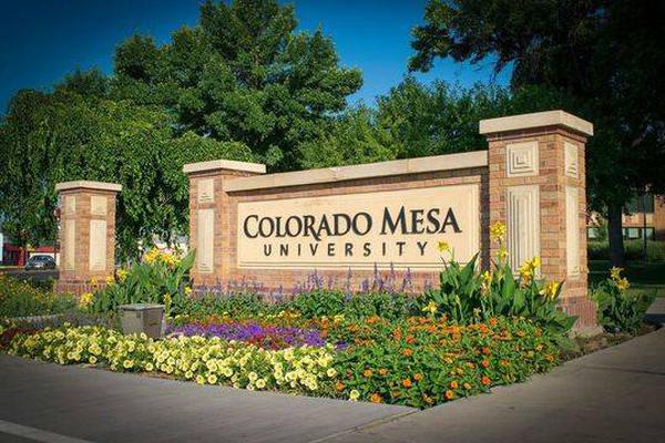 你下水好多下水道高清免费在线观看 示例图 - 说明文字