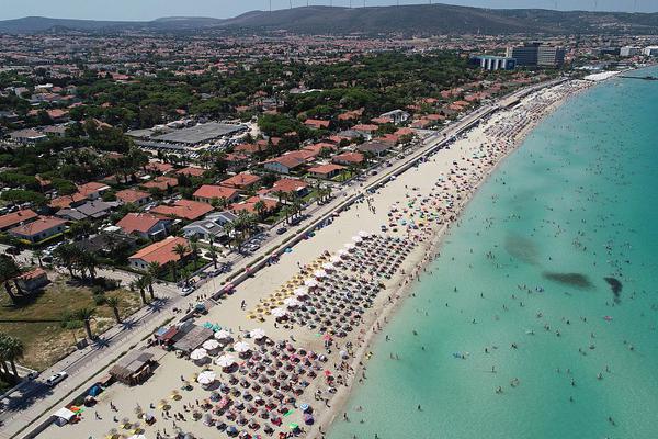 上半年全国社会物流总额1674万亿元，恢复稳定态势持续 示例图 - 说明文字