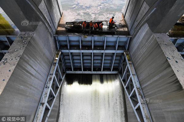 上位勾引h师生出轨兔子爱吃草新章节-上位勾引 示例图 - 说明文字