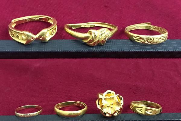 s货大声点c，懒烂你的b，电影高清在线观看 示例图 - 说明文字