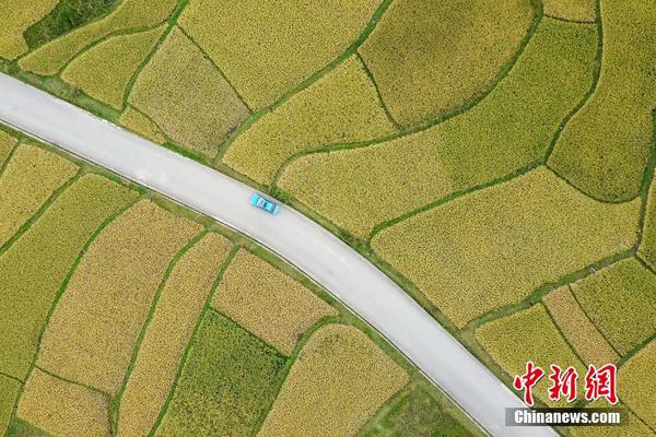 尝心蜜迈开腿尝尝你的草莓 示例图 - 说明文字