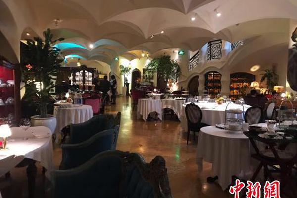 女警花闺房处女学习新技能准备晋升 示例图 - 说明文字