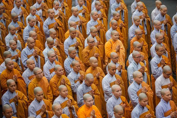 安全找到18游戏入口，避开常见问题和风险的指南 示例图 - 说明文字