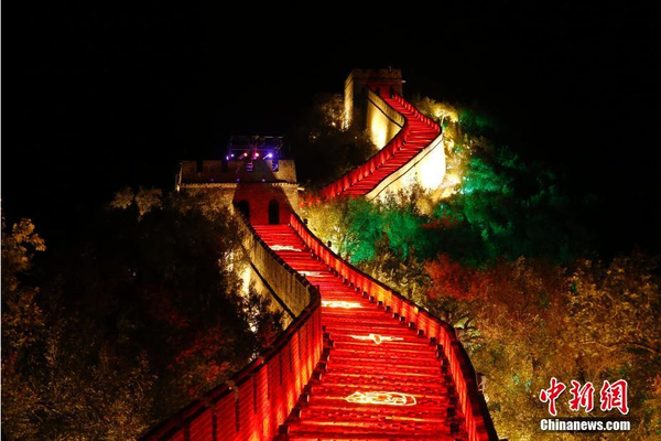 保罗芭芭拉1980年合作-斯顿手颠覆传统流行文化 示例图 - 说明文字