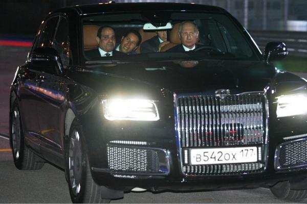 保罗芭芭拉1980年合作-斯顿手颠覆传统流行文化 示例图 - 说明文字