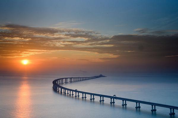 喜欢bl动画的你，来看这些车车动画推荐吧！bl的车车动画 示例图 - 说明文字