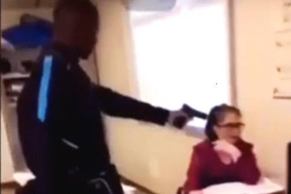 sone-359车牌号鹫尾芽衣升级k罩 示例图 - 说明文字