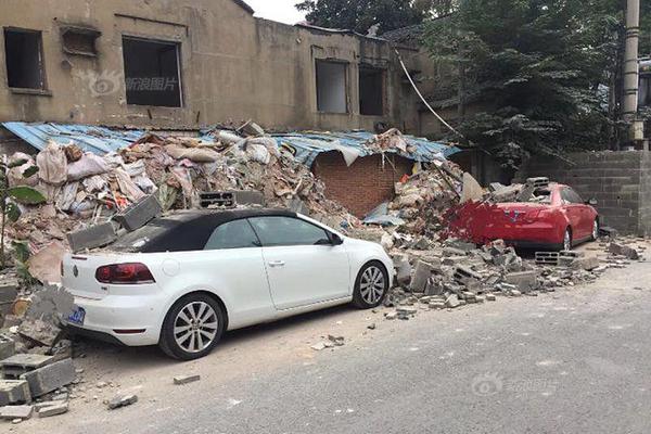 女警花闺房处女学习新技能准备晋升 示例图 - 说明文字