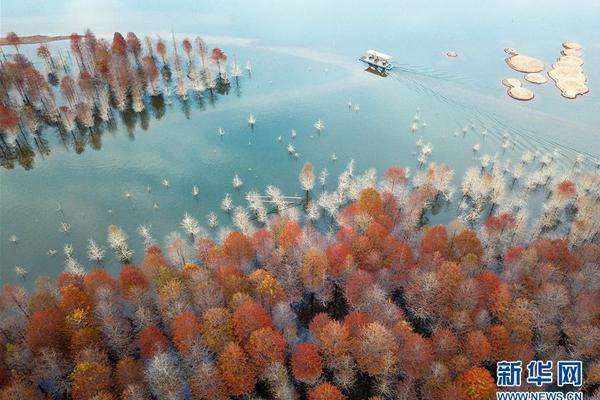 尝心蜜迈开腿尝尝你的草莓 示例图 - 说明文字