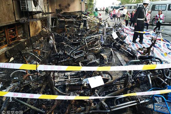 在城市乡村间 gary农民工的奋斗故事 示例图 - 说明文字