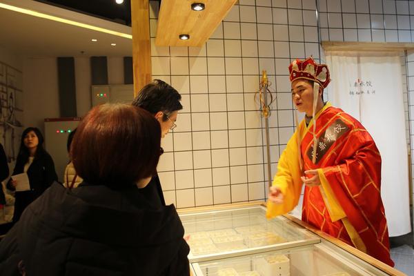 你下水好多下水道高清免费在线观看 示例图 - 说明文字