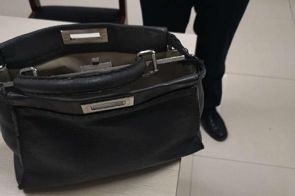 国产av电影精品区一二三区日韩av免费收看 示例图 - 说明文字