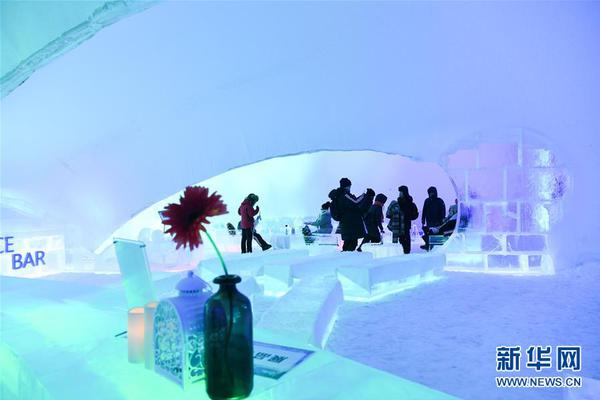 8x8x多重含义数学科技文化中应用 示例图 - 说明文字